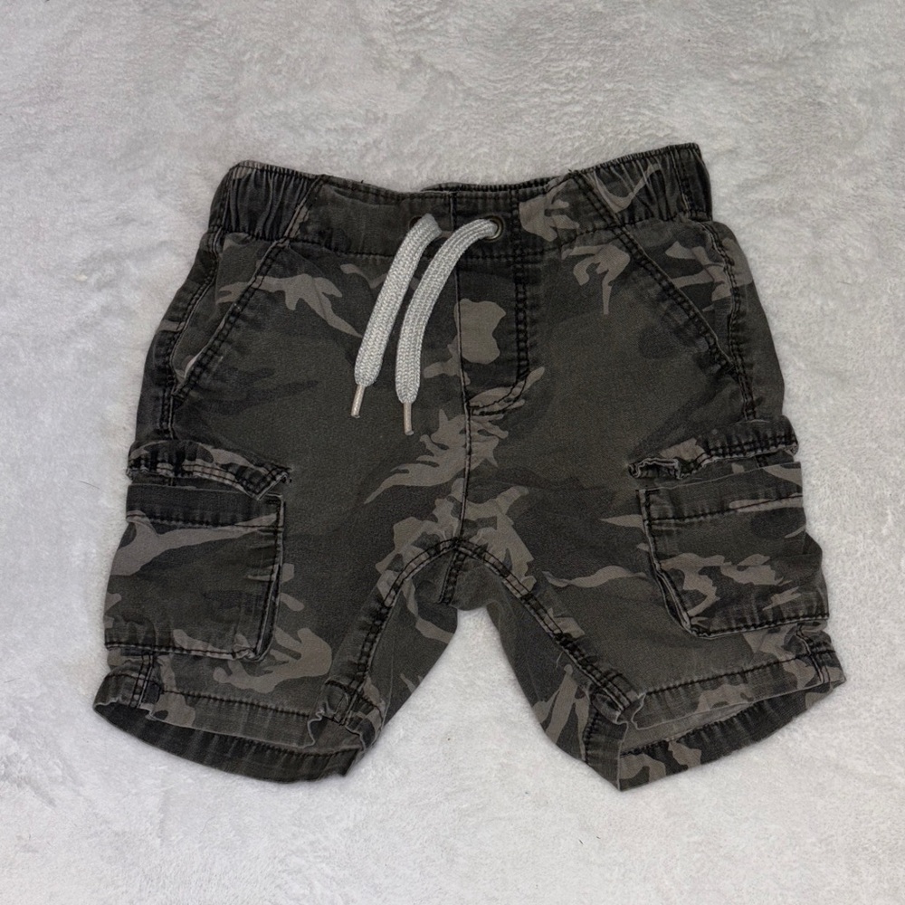 old navy Camo Cargo Shorts 2T